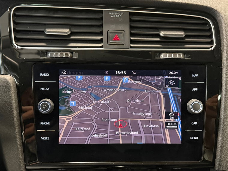Vehicle Image 25