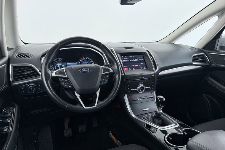 Vehicle Image 15