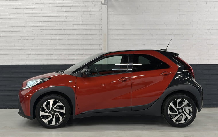 Vehicle Image 7
