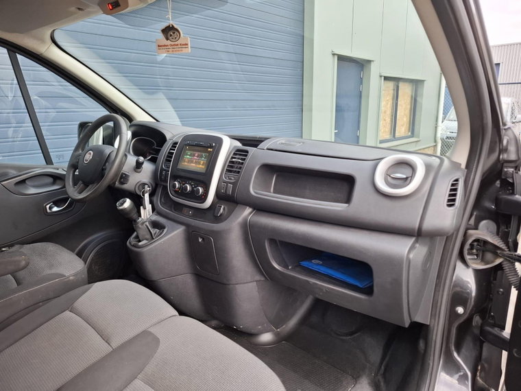 Vehicle Image 32