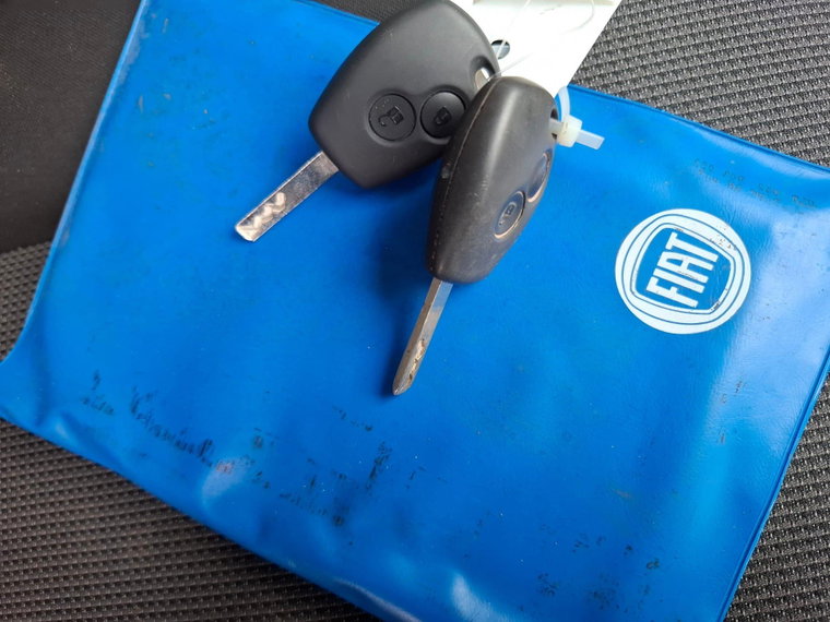 Vehicle Image 38