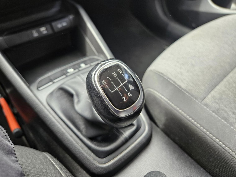 Vehicle Image 23