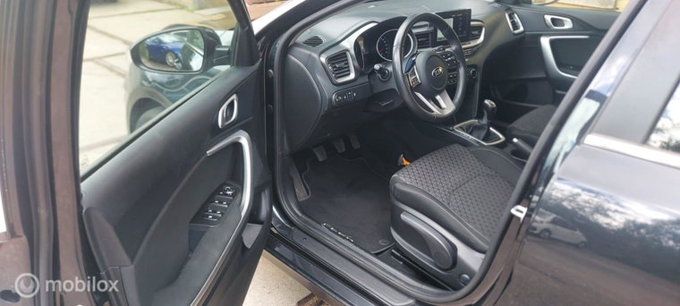 Vehicle Image 18