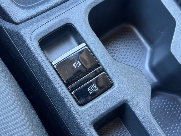 Vehicle Image 33