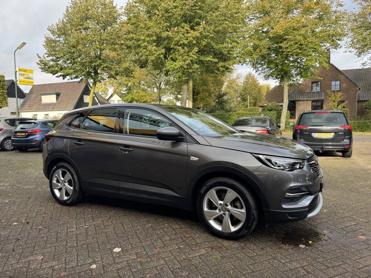 Vehicle Image 17