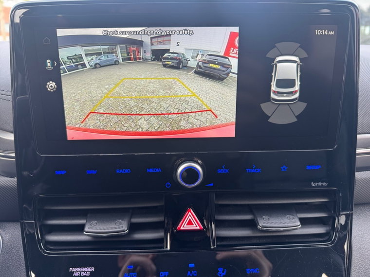 Vehicle Image 9