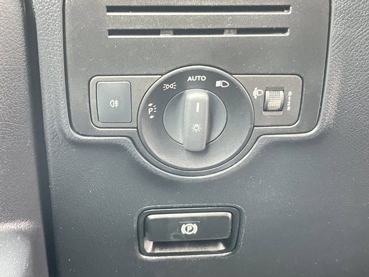 Vehicle Image 26
