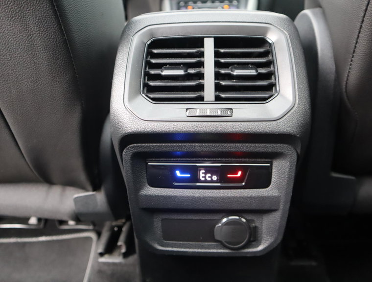 Vehicle Image 28