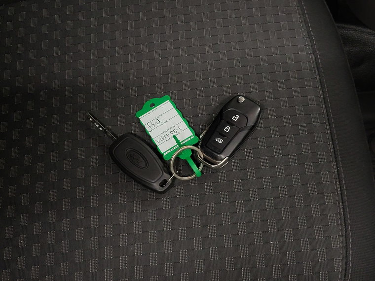 Vehicle Image 17