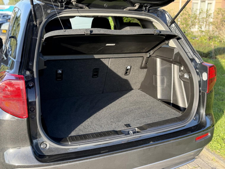 Vehicle Image 16
