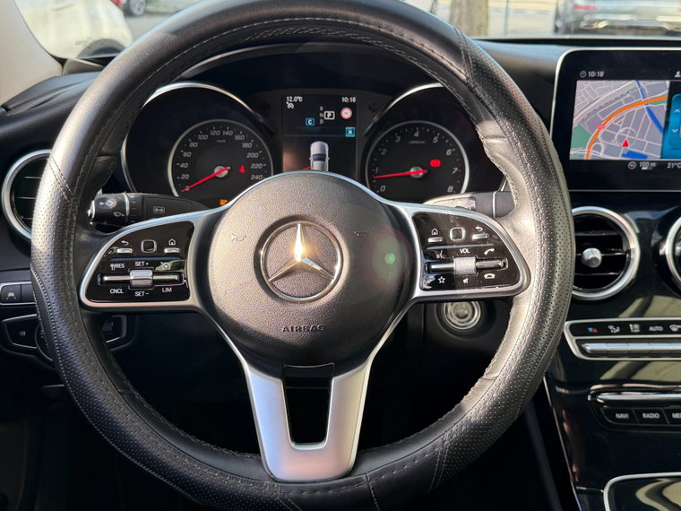 Vehicle Image 32
