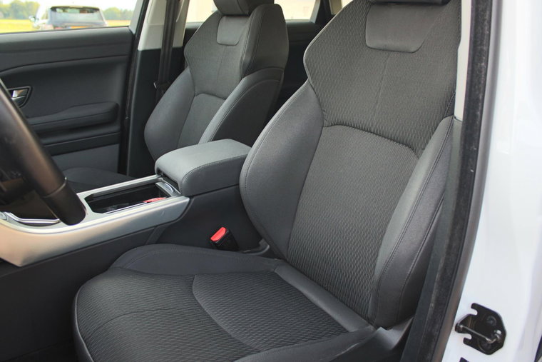 Vehicle Image 12