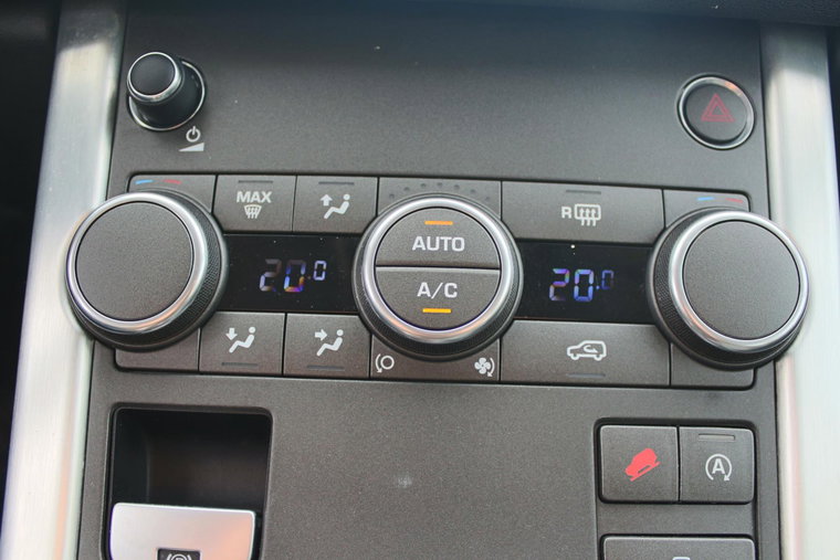Vehicle Image 24