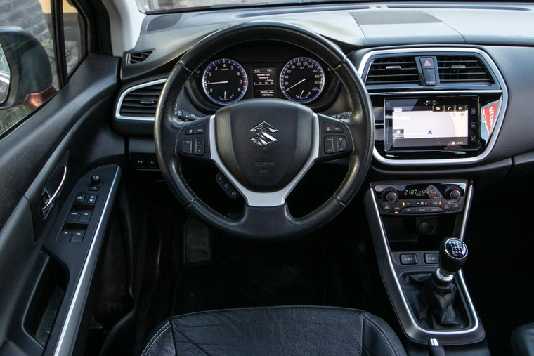 Vehicle Image 14