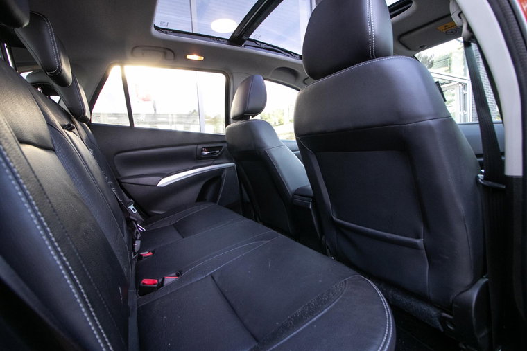 Vehicle Image 6