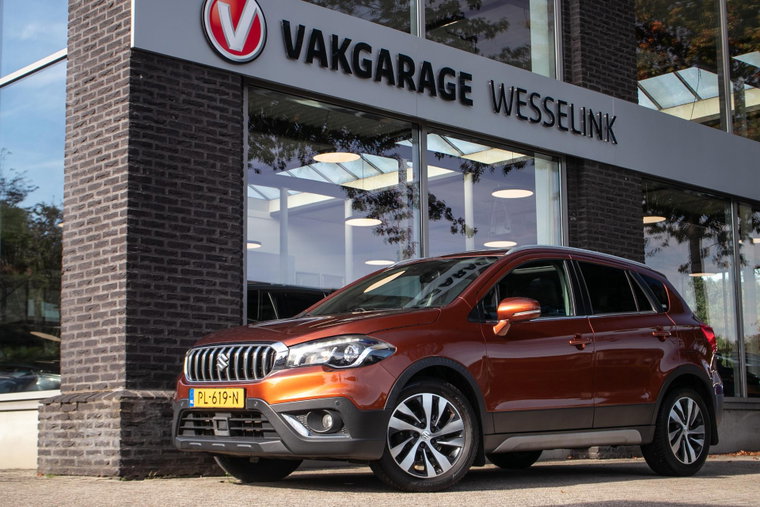 Vehicle Image 11