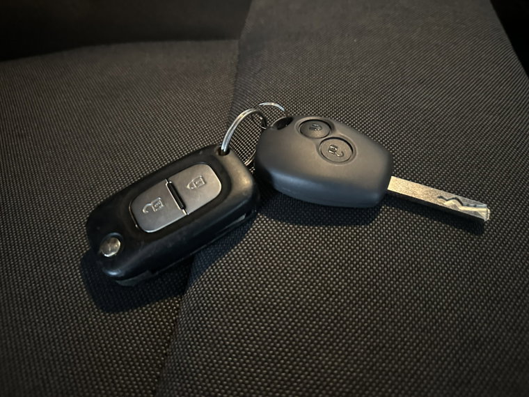 Vehicle Image 19