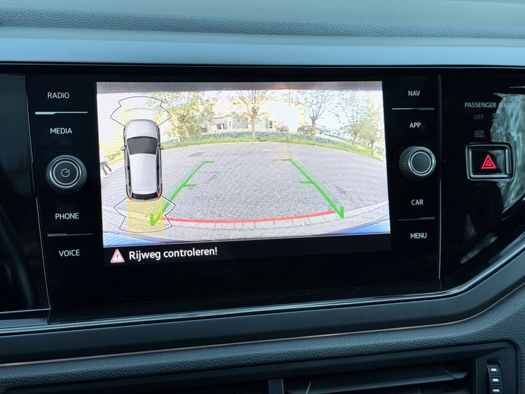 Vehicle Image 19