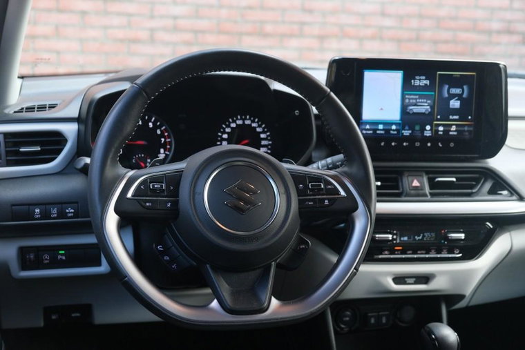 Vehicle Image 14