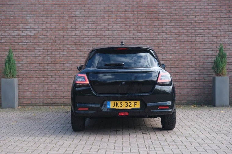 Vehicle Image 33