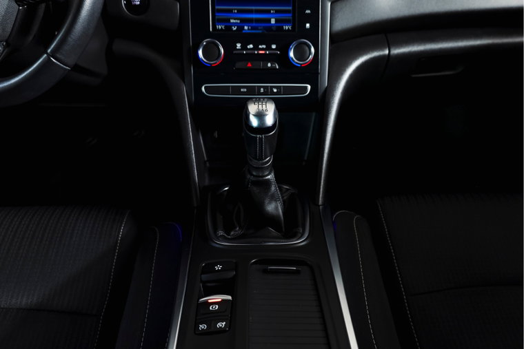 Vehicle Image 25