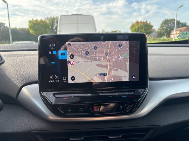 Vehicle Image 17