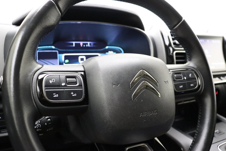 Vehicle Image 30