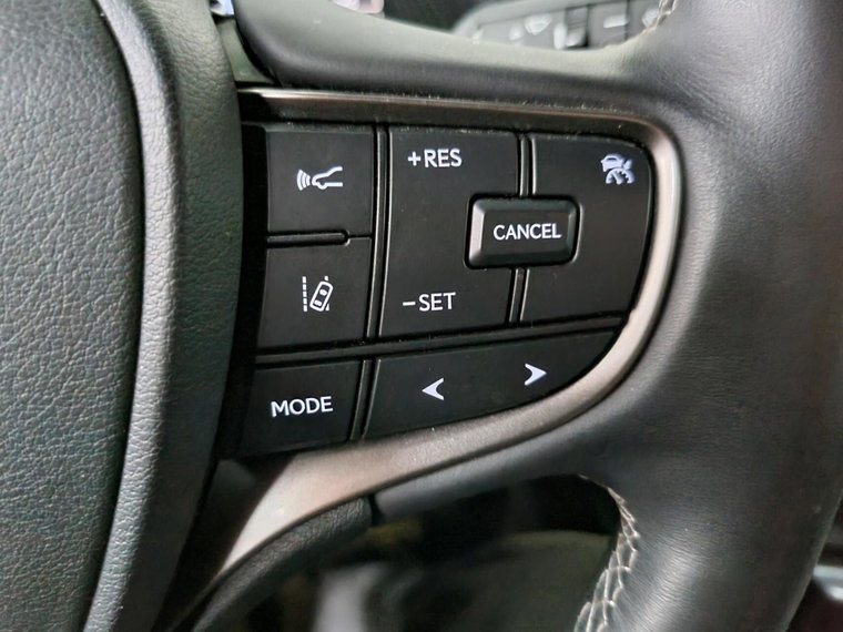 Vehicle Image 28