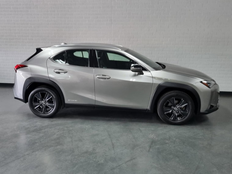 Vehicle Image 6