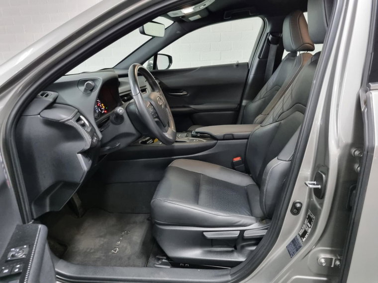 Vehicle Image 11