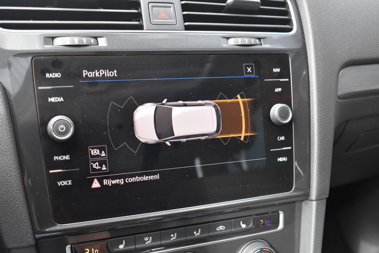 Vehicle Image 30