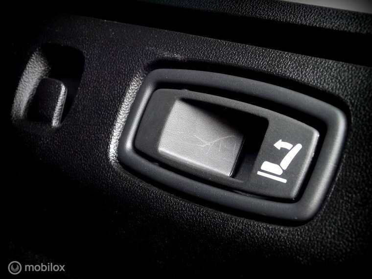 Vehicle Image 59