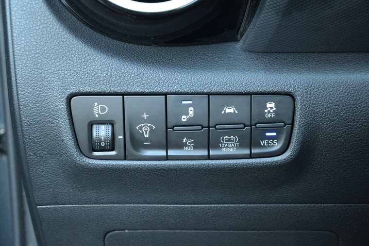 Vehicle Image 24