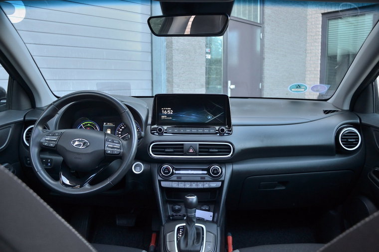 Vehicle Image 9