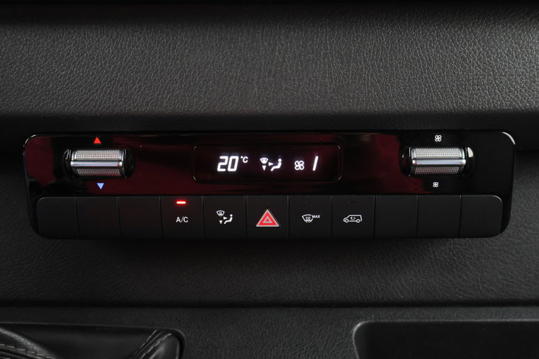 Vehicle Image 39