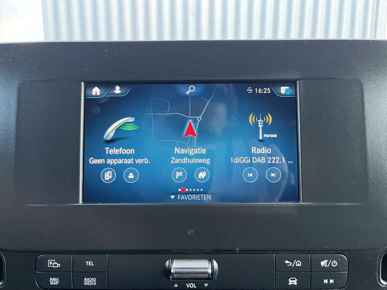 Vehicle Image 37