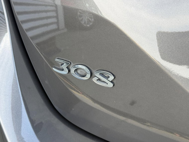 Vehicle Image 27