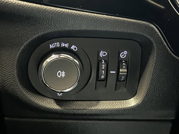 Vehicle Image 26
