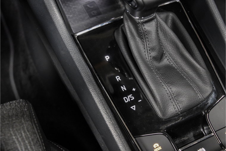 Vehicle Image 32