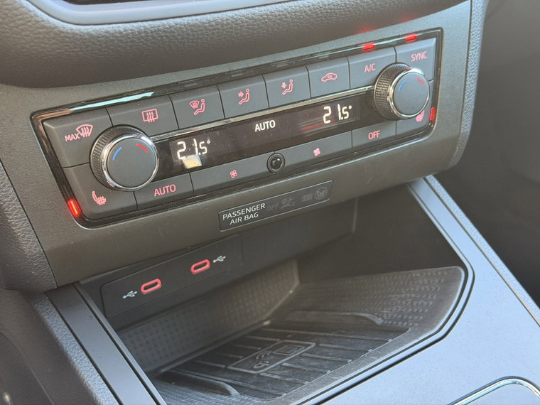 Vehicle Image 26