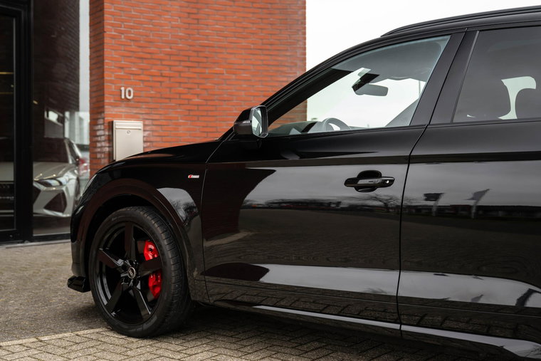 Vehicle Image 9