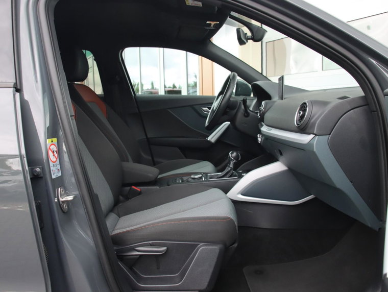 Vehicle Image 30