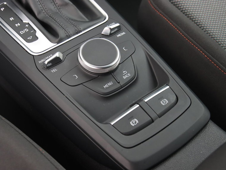 Vehicle Image 39