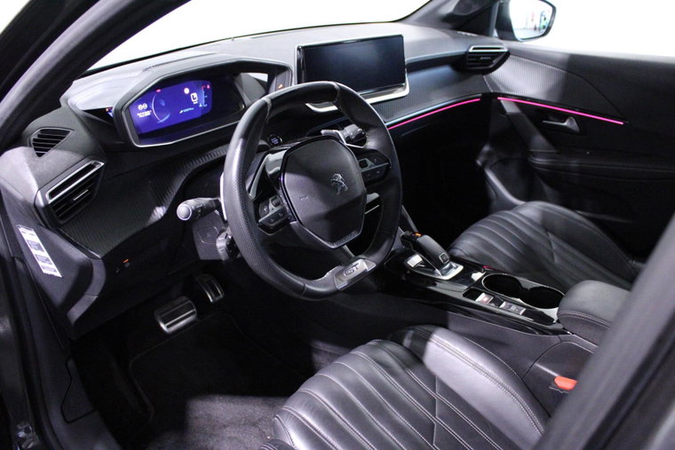 Vehicle Image 13