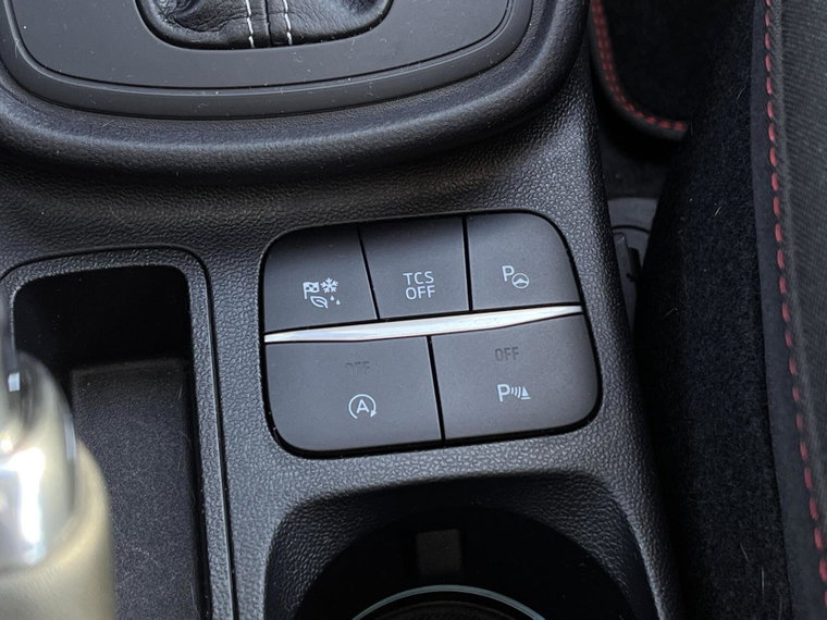 Vehicle Image 26