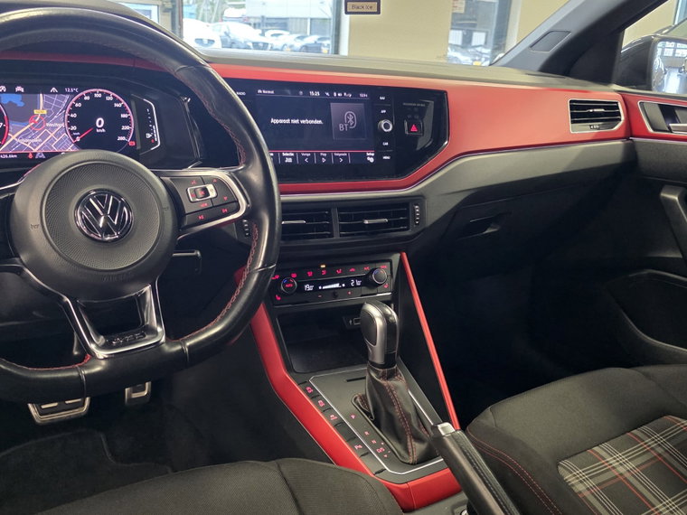 Vehicle Image 17
