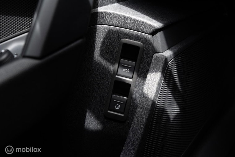 Vehicle Image 45