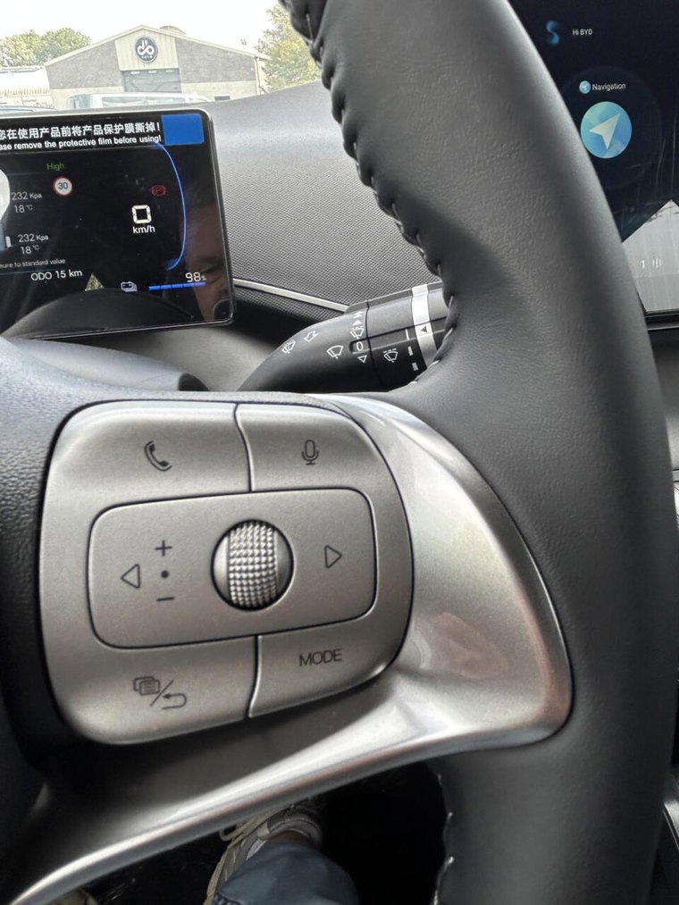 Vehicle Image 21