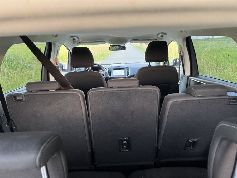 Vehicle Image 32