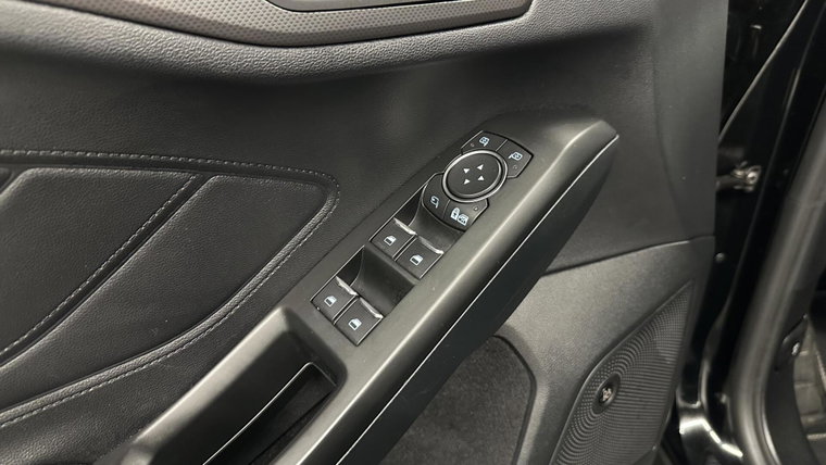 Vehicle Image 24